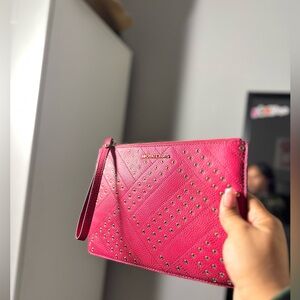 Micheal kors clutch wristlet